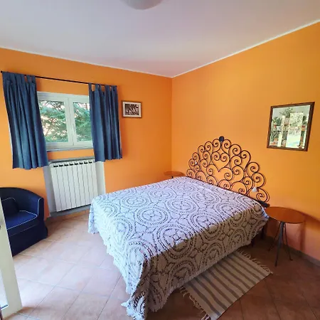 Holiday home Isolarea San Pietro Vara